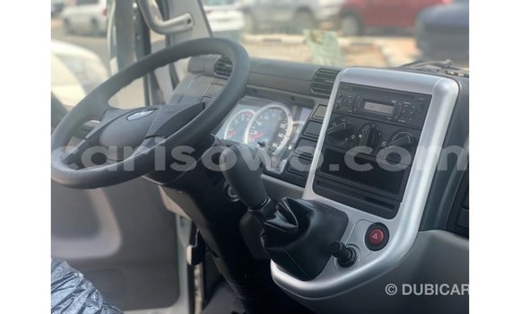 Sayi Imported Mitsubishi Carisma White Mota in Import - Dubai a Benin Sayi Imported Mitsubishi Carisma White Mota in Import - Dubai a Benin