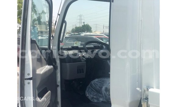Sayi Imported Mitsubishi Carisma White Mota in Import - Dubai a Benin Sayi Imported Mitsubishi Carisma White Mota in Import - Dubai a Benin