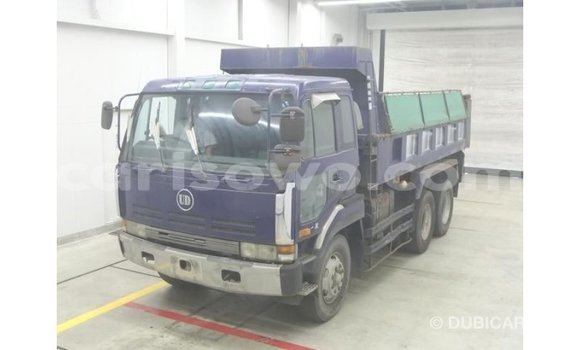 Acheter Import Utilitaire Nissan Evalia Bleu à Import - Dubai, Benin Acheter Import Utilitaire Nissan Evalia Bleu à Import - Dubai, Benin