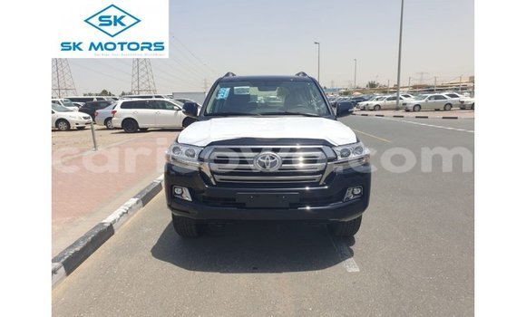 Sayi Imported Toyota Land Cruiser Black Mota in Import - Dubai a Benin