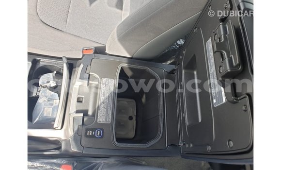 Acheter Import Voiture Toyota Land Cruiser Noir à Import - Dubai, Benin Acheter Import Voiture Toyota Land Cruiser Noir à Import - Dubai, Benin