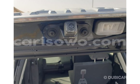 Acheter Import Voiture Toyota Land Cruiser Noir à Import - Dubai, Benin Acheter Import Voiture Toyota Land Cruiser Noir à Import - Dubai, Benin