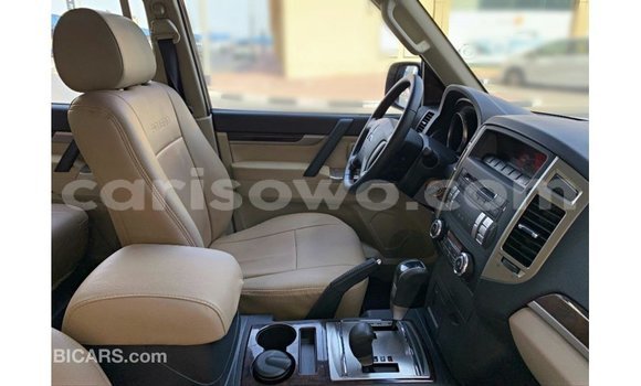 Sayi Imported Mitsubishi Pajero White Mota in Import - Dubai a Benin Sayi Imported Mitsubishi Pajero White Mota in Import - Dubai a Benin
