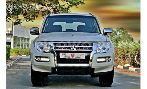 Sayi Imported Mitsubishi Pajero White Mota in Import - Dubai a Benin Sayi Imported Mitsubishi Pajero White Mota in Import - Dubai a Benin