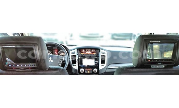 Sayi Imported Mitsubishi Pajero White Mota in Import - Dubai a Benin Sayi Imported Mitsubishi Pajero White Mota in Import - Dubai a Benin