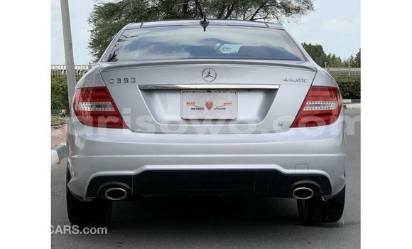 Acheter Import Voiture Mercedes-Benz 190 Autre à Import - Dubai, Benin Acheter Import Voiture Mercedes-Benz 190 Autre à Import - Dubai, Benin