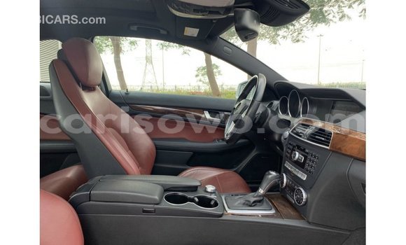 Acheter Import Voiture Mercedes-Benz 190 Autre à Import - Dubai, Benin Acheter Import Voiture Mercedes-Benz 190 Autre à Import - Dubai, Benin