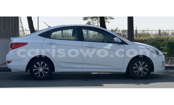 Sayi Imported Hyundai Accent White Mota in Import - Dubai a Benin Sayi Imported Hyundai Accent White Mota in Import - Dubai a Benin