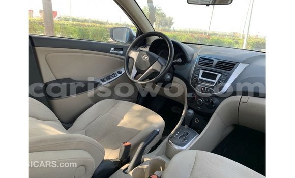 Sayi Imported Hyundai Accent White Mota in Import - Dubai a Benin Sayi Imported Hyundai Accent White Mota in Import - Dubai a Benin