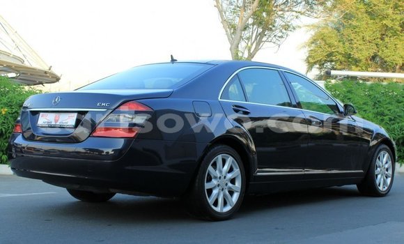 Acheter Import Voiture Mercedes-Benz 200 Bleu à Import - Dubai, Benin Acheter Import Voiture Mercedes-Benz 200 Bleu à Import - Dubai, Benin