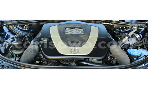 Acheter Import Voiture Mercedes-Benz 200 Bleu à Import - Dubai, Benin Acheter Import Voiture Mercedes-Benz 200 Bleu à Import - Dubai, Benin