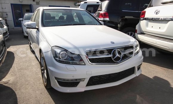 Ra Imported Mercedes-Benz 200 funfun Ọkọ̀ in Import - Dubai ni Benin