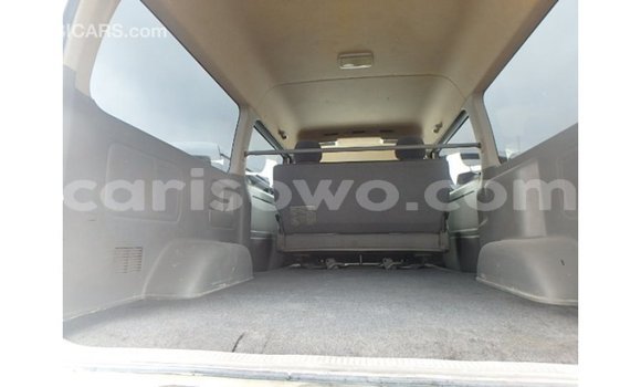 Sayi Imported Toyota Regius White Mota in Import - Dubai a Benin Sayi Imported Toyota Regius White Mota in Import - Dubai a Benin