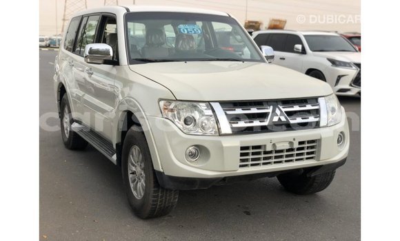 Buy Import Mitsubishi Pajero White Car in Import - Dubai in Benign Buy Import Mitsubishi Pajero White Car in Import - Dubai in Benign