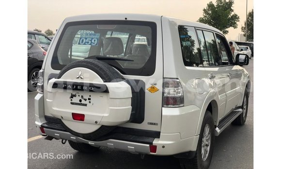 Buy Import Mitsubishi Pajero White Car in Import - Dubai in Benign Buy Import Mitsubishi Pajero White Car in Import - Dubai in Benign