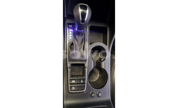 Acheter Import Voiture Hyundai Tucson Blanc à Import - Dubai, Benin Acheter Import Voiture Hyundai Tucson Blanc à Import - Dubai, Benin