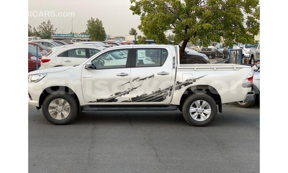 Buy Import Toyota Hilux White Car in Import - Dubai in Benign Buy Import Toyota Hilux White Car in Import - Dubai in Benign