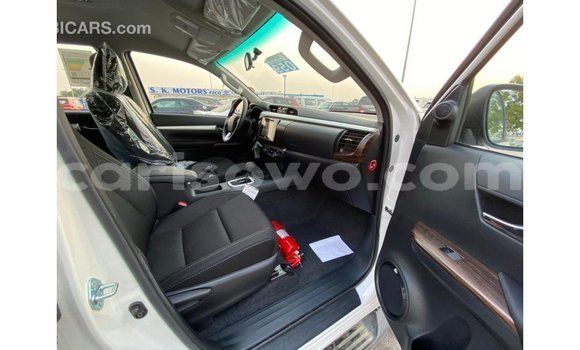 Buy Import Toyota Hilux White Car in Import - Dubai in Benign Buy Import Toyota Hilux White Car in Import - Dubai in Benign