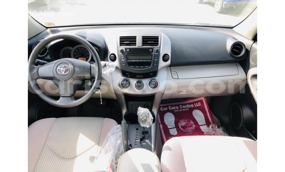 Acheter Import Utilitaire Toyota HiAce Bleu à Import - Dubai, Benin Acheter Import Utilitaire Toyota HiAce Bleu à Import - Dubai, Benin