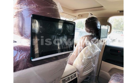 Acheter Import Voiture Toyota Land Cruiser Noir à Import - Dubai, Benin Acheter Import Voiture Toyota Land Cruiser Noir à Import - Dubai, Benin