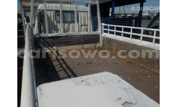 Sayi Imported Toyota Dyna White Babbar mota in Import - Dubai a Benin Sayi Imported Toyota Dyna White Babbar mota in Import - Dubai a Benin