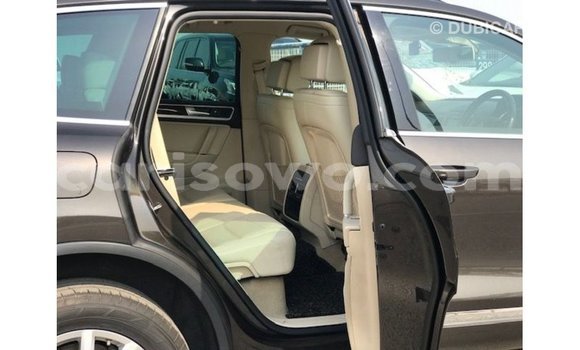 Sayi Imported Volkswagen Touareg Brown Mota in Import - Dubai a Benin Sayi Imported Volkswagen Touareg Brown Mota in Import - Dubai a Benin