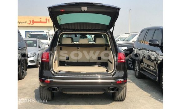 Sayi Imported Volkswagen Touareg Brown Mota in Import - Dubai a Benin Sayi Imported Volkswagen Touareg Brown Mota in Import - Dubai a Benin
