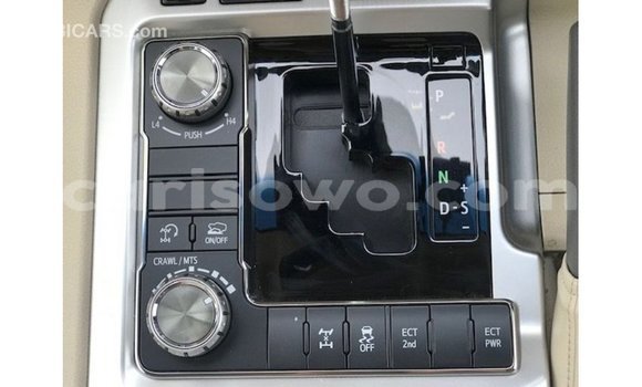 Acheter Import Voiture Toyota Land Cruiser Rouge à Import - Dubai, Benin Acheter Import Voiture Toyota Land Cruiser Rouge à Import - Dubai, Benin