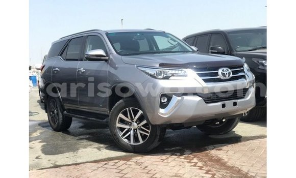 Acheter Import Voiture Toyota Fortuner Autre à Import - Dubai, Benin
