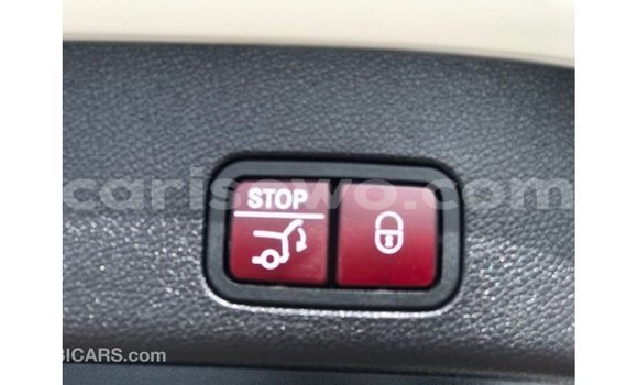 Acheter Import Voiture Mercedes-Benz 190 Blanc à Import - Dubai, Benin Acheter Import Voiture Mercedes-Benz 190 Blanc à Import - Dubai, Benin