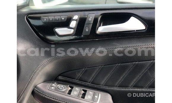 Acheter Import Voiture Mercedes-Benz 190 Blanc à Import - Dubai, Benin Acheter Import Voiture Mercedes-Benz 190 Blanc à Import - Dubai, Benin