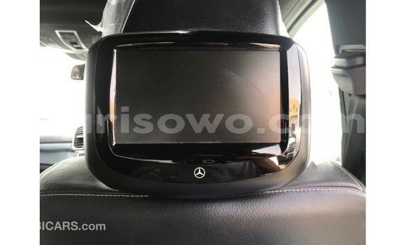 Acheter Import Voiture Mercedes-Benz 190 Blanc à Import - Dubai, Benin Acheter Import Voiture Mercedes-Benz 190 Blanc à Import - Dubai, Benin