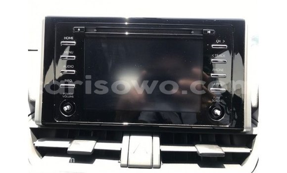 Acheter Import Utilitaire Toyota HiAce Blanc à Import - Dubai, Benin Acheter Import Utilitaire Toyota HiAce Blanc à Import - Dubai, Benin