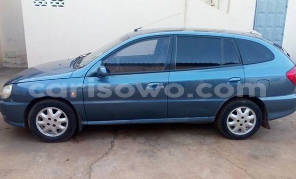 Buy Used Kia Carens Green Car in Savalou in Benign Buy Used Kia Carens Green Car in Savalou in Benign
