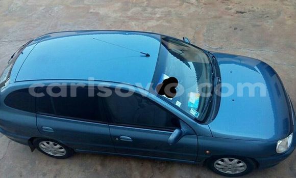 Buy Used Kia Carens Green Car in Savalou in Benign Buy Used Kia Carens Green Car in Savalou in Benign