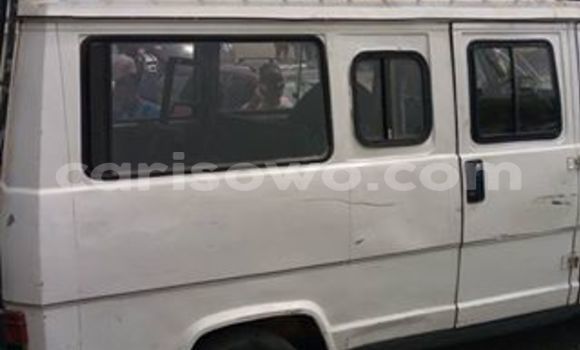 Sayi Na hannu Citroen C15 White Mota in Savalou a Benin