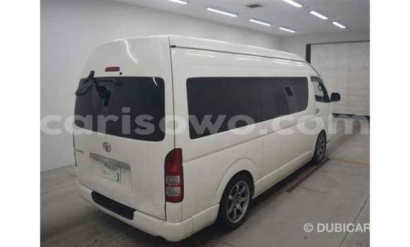Acheter Import Voiture Toyota Hiace Blanc à Import - Dubai, Benin Acheter Import Voiture Toyota Hiace Blanc à Import - Dubai, Benin