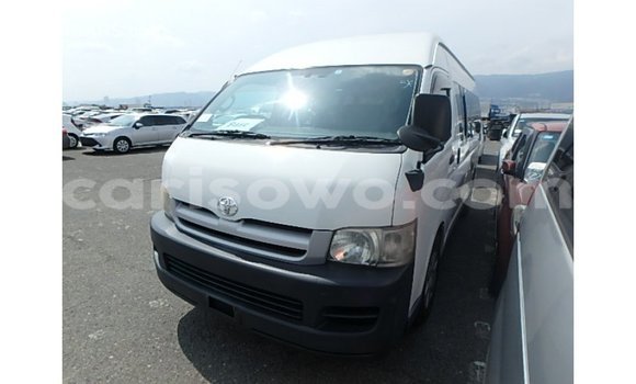 Sayi Imported Toyota Hiace White Mota in Import - Dubai a Benin Sayi Imported Toyota Hiace White Mota in Import - Dubai a Benin