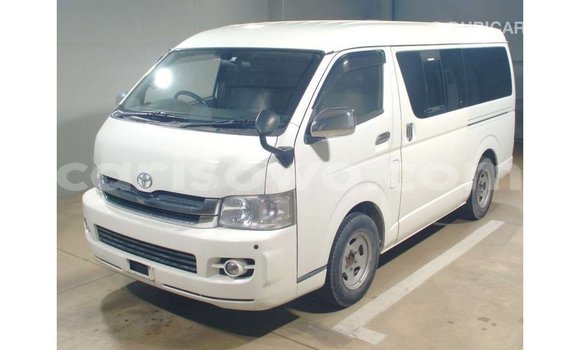Sayi Imported Toyota Hiace White Mota in Import - Dubai a Benin Sayi Imported Toyota Hiace White Mota in Import - Dubai a Benin