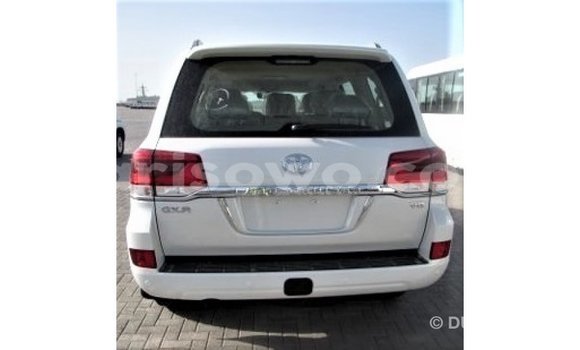 Ra Imported Toyota Land Cruiser funfun Ọkọ̀ in Import - Dubai ni Benin Ra Imported Toyota Land Cruiser funfun Ọkọ̀ in Import - Dubai ni Benin