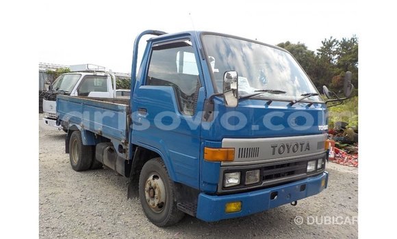 Acheter Import Utilitaire Toyota Dyna Bleu à Import - Dubai, Benin Acheter Import Utilitaire Toyota Dyna Bleu à Import - Dubai, Benin