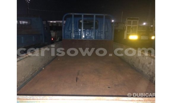 Acheter Import Utilitaire Toyota Dyna Bleu à Import - Dubai, Benin Acheter Import Utilitaire Toyota Dyna Bleu à Import - Dubai, Benin