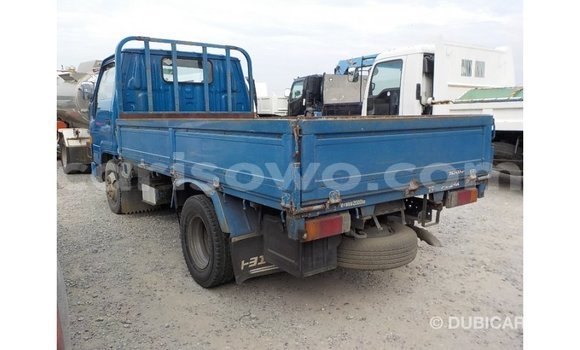 Acheter Import Utilitaire Toyota Dyna Bleu à Import - Dubai, Benin Acheter Import Utilitaire Toyota Dyna Bleu à Import - Dubai, Benin