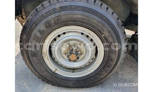 Acheter Import Voiture Toyota Land Cruiser Blanc à Import - Dubai, Benin Acheter Import Voiture Toyota Land Cruiser Blanc à Import - Dubai, Benin