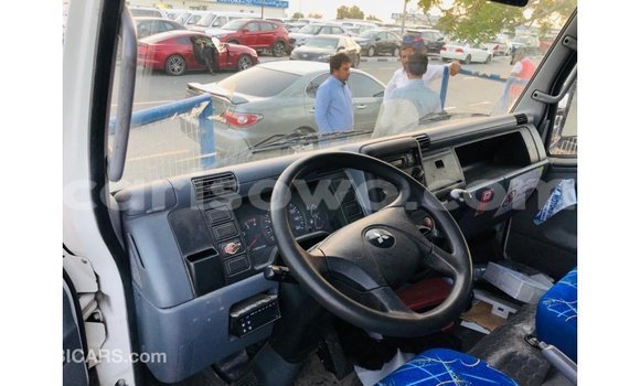 Buy Import Mitsubishi Carisma White Car in Import - Dubai in Benign Buy Import Mitsubishi Carisma White Car in Import - Dubai in Benign