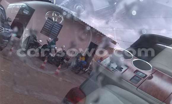 Sayi Na hannu Toyota Highlander Black Mota in Porto Novo a Benin Sayi Na hannu Toyota Highlander Black Mota in Porto Novo a Benin