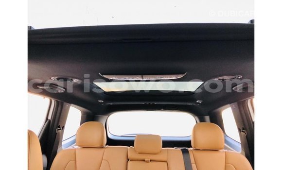 Acheter Import Voiture Kia Carens Blanc à Import - Dubai, Benin Acheter Import Voiture Kia Carens Blanc à Import - Dubai, Benin