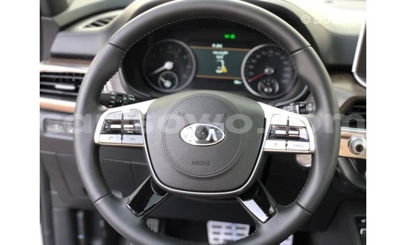 Acheter Import Voiture Kia Carens Blanc à Import - Dubai, Benin Acheter Import Voiture Kia Carens Blanc à Import - Dubai, Benin