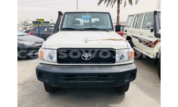 Buy Import Toyota Land Cruiser White Car in Import - Dubai in Benign Buy Import Toyota Land Cruiser White Car in Import - Dubai in Benign