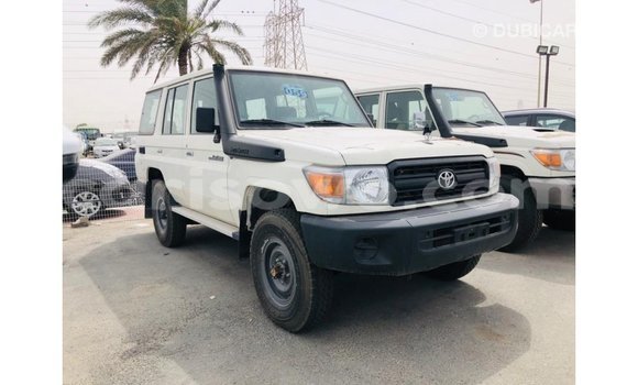 Buy Import Toyota Land Cruiser White Car in Import - Dubai in Benign Buy Import Toyota Land Cruiser White Car in Import - Dubai in Benign